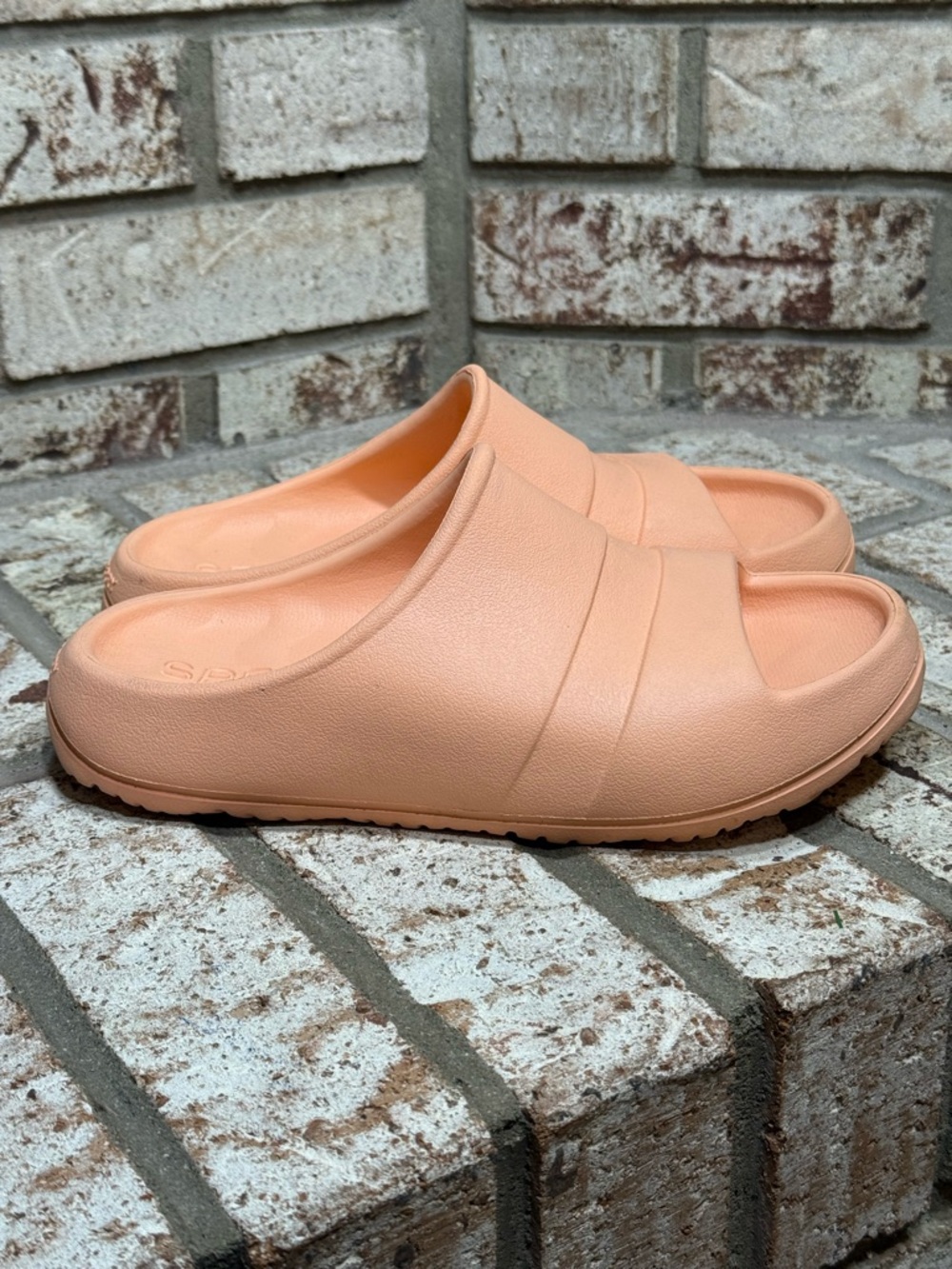 Sperry Women's Float Slide Sandal in Peach Size 6